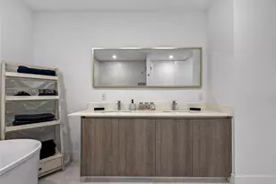 17550 Collins Ave, Sunny Isles Beach, FL 33160 - Photo 36