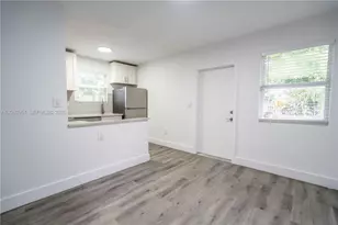 1950 NW 2nd Ct, Miami, FL 33136 - Photo 2