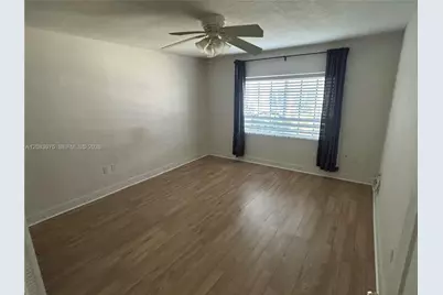 1150 103rd St #2, Bay Harbor Islands, FL 33154 - Photo 4