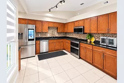 327 Marquee Dr, Kissimmee, FL 34758 - Photo 10