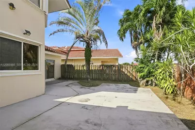 18209 NW 61st Ct, Hialeah, FL 33015 - Photo 38