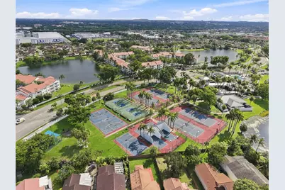 18209 NW 61st Ct, Hialeah, FL 33015 - Photo 28