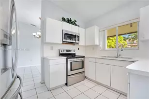 15421 SW 177th Terrace, Miami, FL 33187 - Photo 18