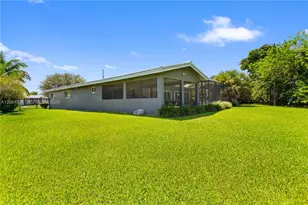 9299 NW 13th Ave, Miami, FL 33147 - Photo 28