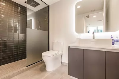 227 NE 2nd St #3001, Miami, FL 33132 - Photo 28