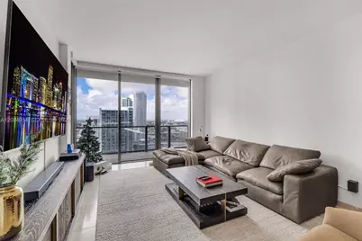 68 SE 6th St #2406, Miami, FL 33131 - Photo 4