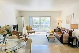 [Address not provided], North Miami, FL 33181 - Photo 2
