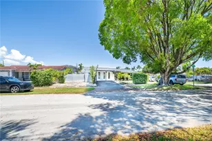 1301 Funston St, Hollywood, FL 33019 - Photo 28