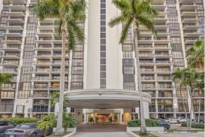 1450 Brickell Bay Dr #511, Miami, FL 33131 - Photo 2