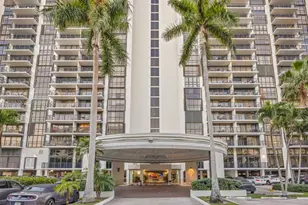 1450 Brickell Bay Dr, Miami, FL 33131 - Photo 2