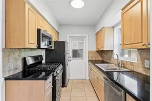 125 Edgewater Dr, Coral Gables, FL 33133 - Photo 12