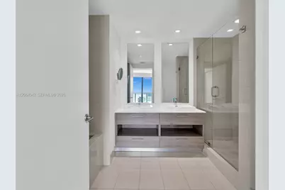 1300 S Miami Ave #3503, Miami, FL 33130 - Photo 40