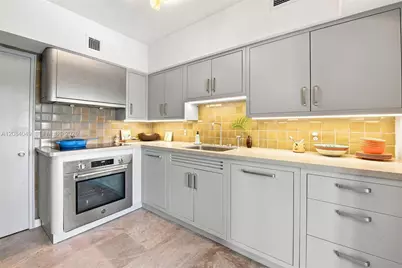 16 Island Ave #4E, Miami Beach, FL 33139 - Photo 4