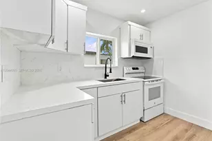4795 E 8th Ct, Hialeah, FL 33013 - Photo 14