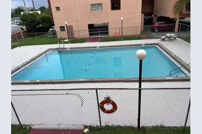 460 E 23rd St #410, Hialeah, FL 33013 - Photo 16