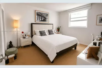 5880 Collins Ave #903, Miami Beach, FL 33140 - Photo 8