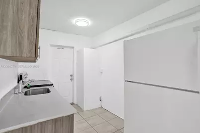 1210 NW 2nd St #3, Fort Lauderdale, FL 33311 - Photo 6