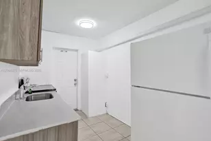 1210 NW 2nd St, Fort Lauderdale, FL 33311 - Photo 6