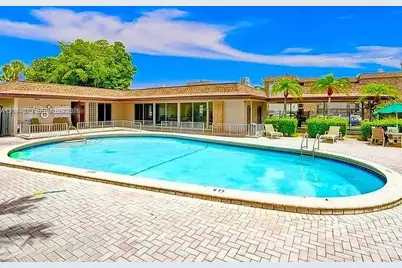 2431 SW 82nd Ave #202, Davie, FL 33324 - Photo 6