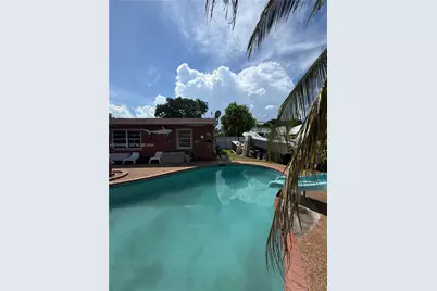 16111 SW 98th Ave, Miami, FL 33157 - Photo 2