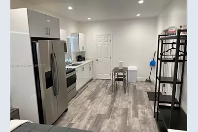 2285 NW 2nd St #5, Miami, FL 33125 - Photo 8