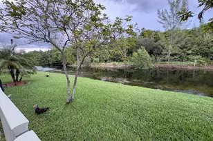 1037 SW 143rd Ave, Pembroke Pines, FL 33027 - Photo 8