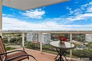 1351 NE Miami Gardens Dr, Miami, FL 33179 - Photo 1