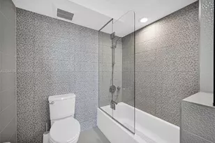 801 N Venetian Dr, Miami, FL 33139 - Photo 42