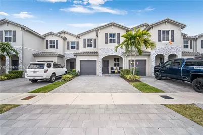 2642 SE 12th St #2642, Homestead, FL 33035 - Photo 1