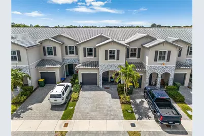 2642 SE 12th St #2642, Homestead, FL 33035 - Photo 2