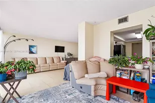 800 Parkview Dr, Hallandale Beach, FL 33009 - Photo 4