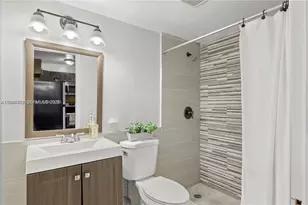 7241 Miami Lakes Dr, Miami Lakes, FL 33014 - Photo 12