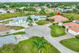 5909 NW Bayou Ct, Saint Lucie West, FL 34986 - Photo 2