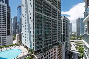 77 SE 5th St, Miami, FL 33131 - Photo 18