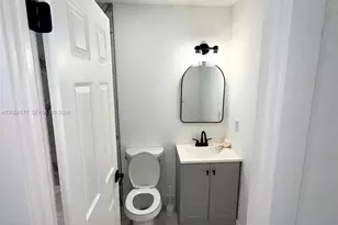 8201 SW 7th Ct, North Lauderdale, FL 33068 - Photo 10