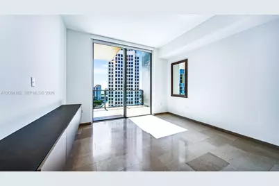 68 SE 6th St #1605, Miami, FL 33131 - Photo 16