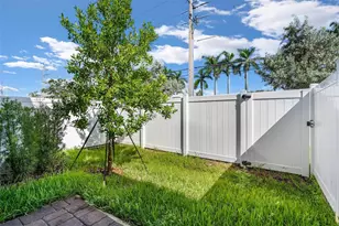 17033 SW 1st St, Pembroke Pines, FL 33027 - Photo 26