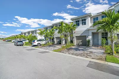 17033 SW 1st St #1, Pembroke Pines, FL 33027 - Photo 2