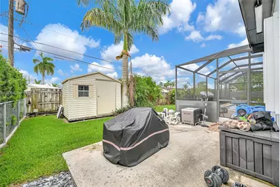 2211 SW 98th Pl, Miami, FL 33165 - Photo 24