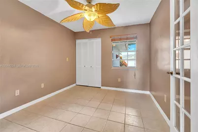 685 SE 25th Ln, Homestead, FL 33033 - Photo 12