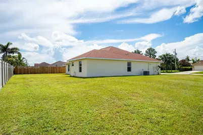 5961 NW Brenda Cir, Port Saint Lucie, FL 34986 - Photo 34