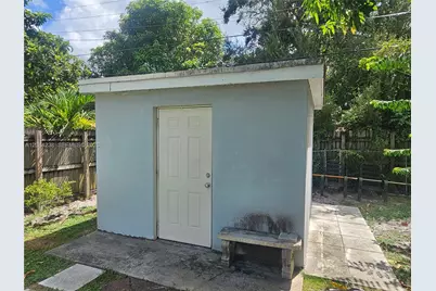 12145 NE 11th Ct, North Miami, FL 33161 - Photo 16