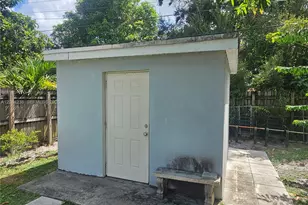 12145 NE 11th Ct, North Miami, FL 33161 - Photo 16