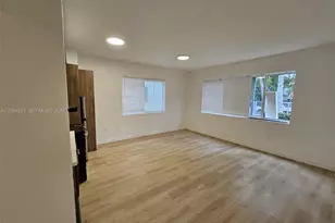 557 Michigan Ave, Miami Beach, FL 33139 - Photo 2