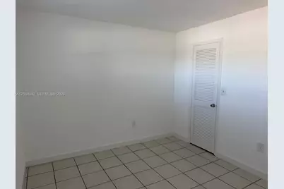 8600 Sunrise Lakes Blvd #211, Sunrise, FL 33322 - Photo 10