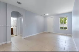 17067 SW 93rd St, Miami, FL 33196 - Photo 4