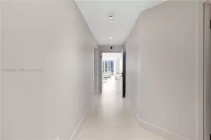 21050 Point Pl, Aventura, FL 33180 - Photo 46