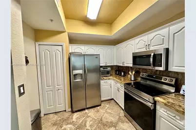 8866 W Flagler St #206, Miami, FL 33174 - Photo 8