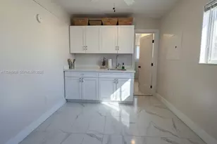 1430 N 68th Ave, Hollywood, FL 33024 - Photo 1