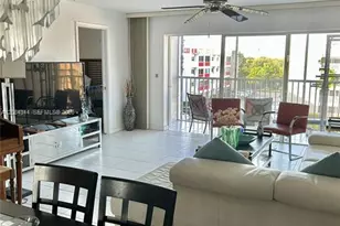 329 SE 3rd St, Hallandale Beach, FL 33009 - Photo 8